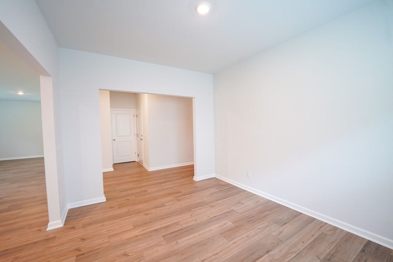 119 Juliette Low Ln - Photo 7 of 50