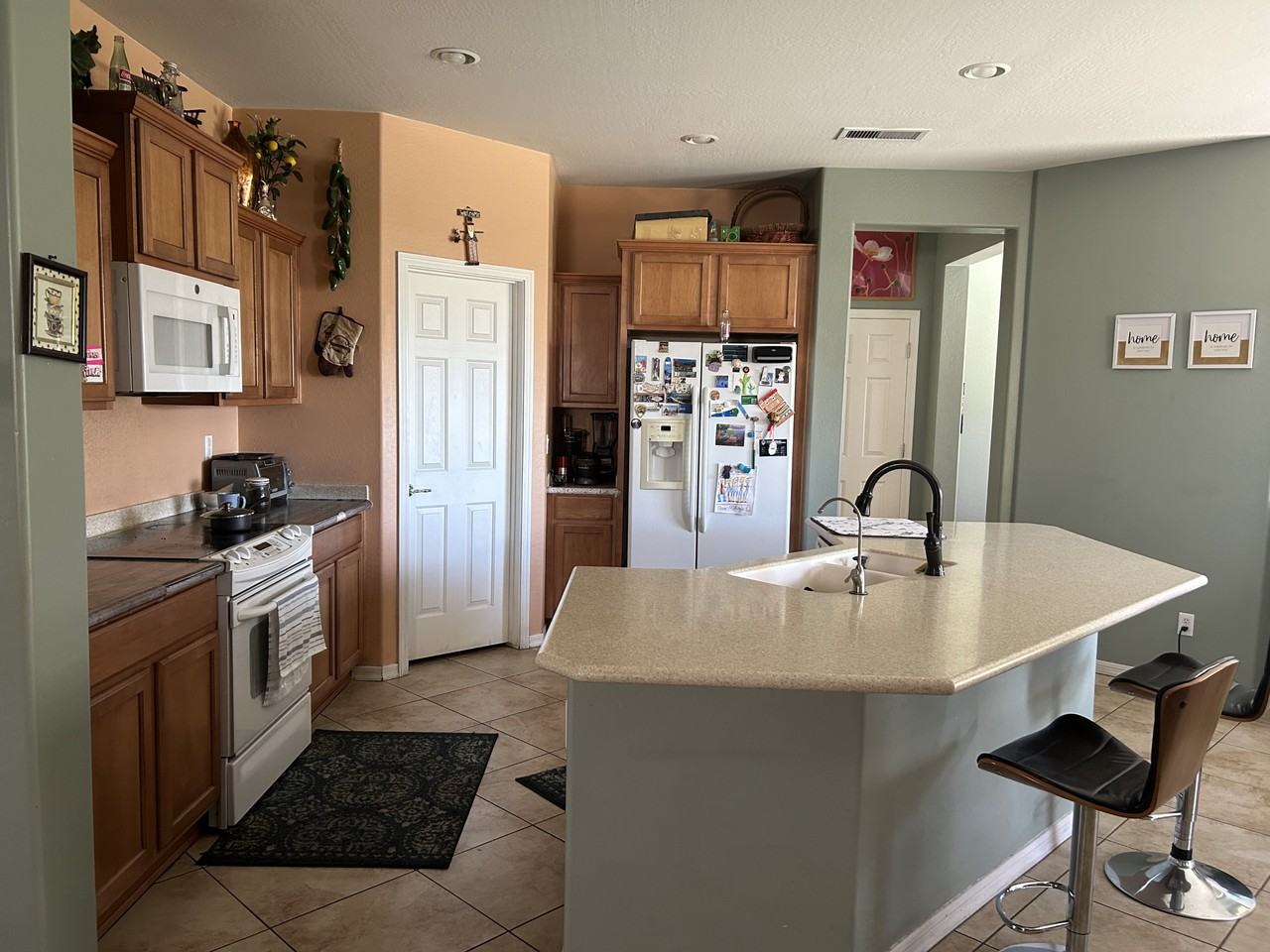 2149 W Kathleen Rd #NA - Photo 3 of 23