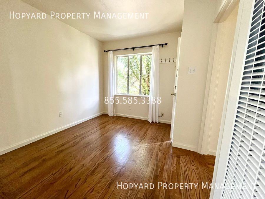 1678A Dwight Way - Photo 4 of 12