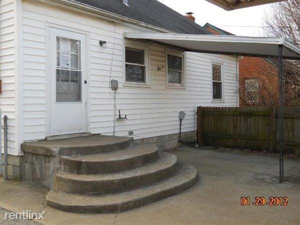 829 Darley Dr - Photo 2 of 10