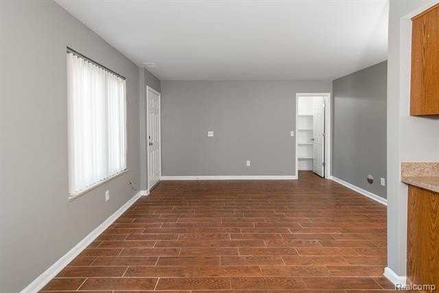 15820 Orchard Ln - Photo 5 of 20