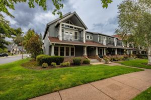 featured image of 4122 Nw 77th Ave