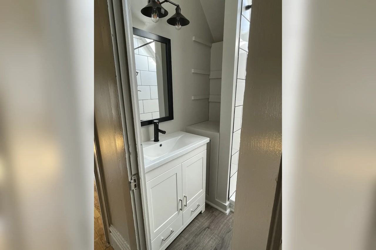 205 E Briggs Ave Apt 2 - Photo 3 of 7