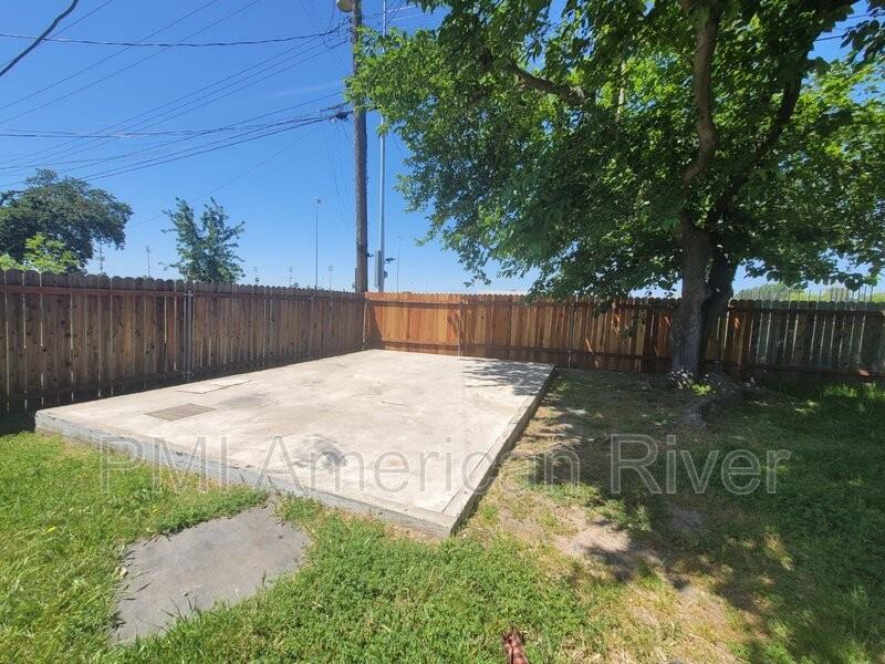 3729 Balsam St #4 - Photo 3 of 13