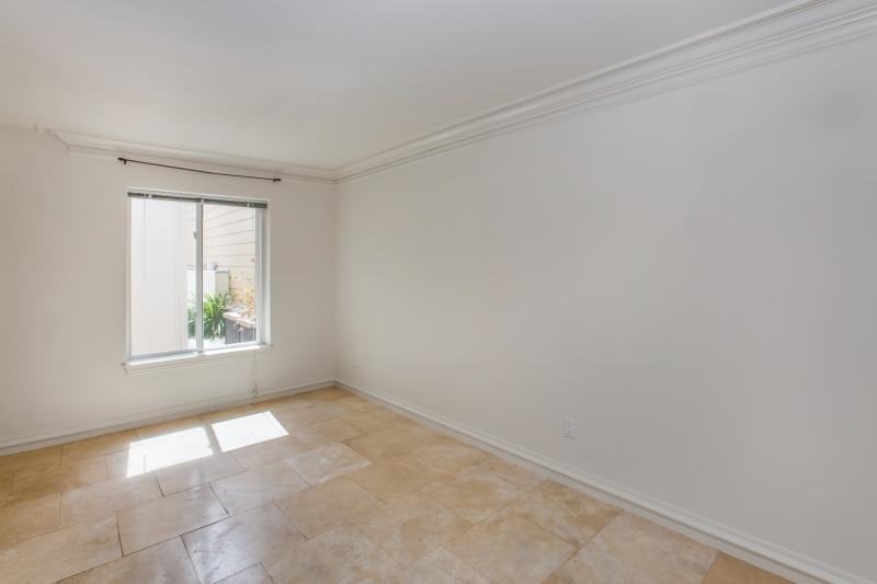 14A Surrey St - Photo 3 of 9