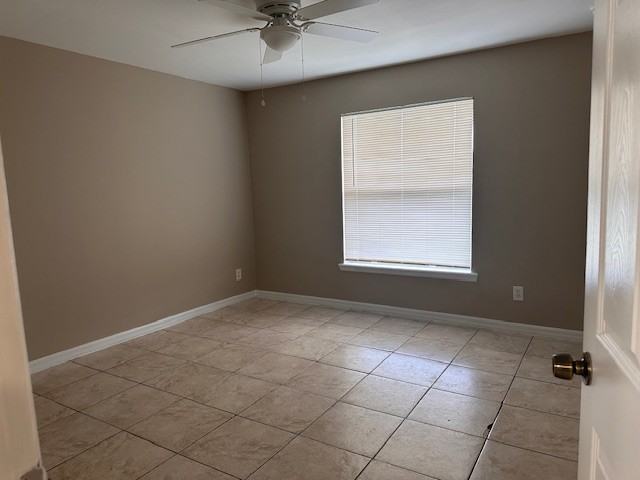 436 Loretta Ave S - Photo 4 of 9