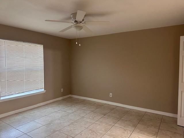 436 Loretta Ave S - Photo 7 of 9