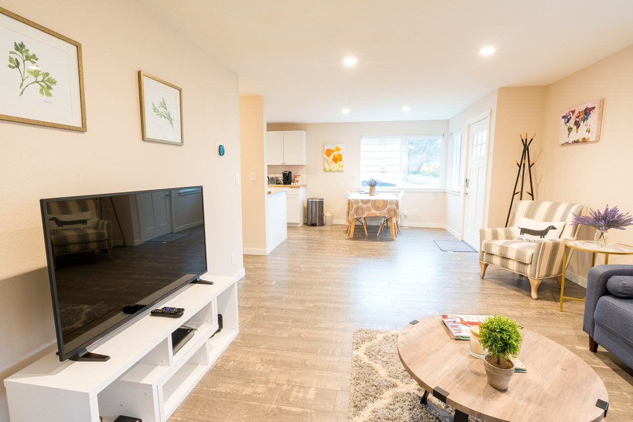 8985 Sw Center St #NA - Photo 3 of 22