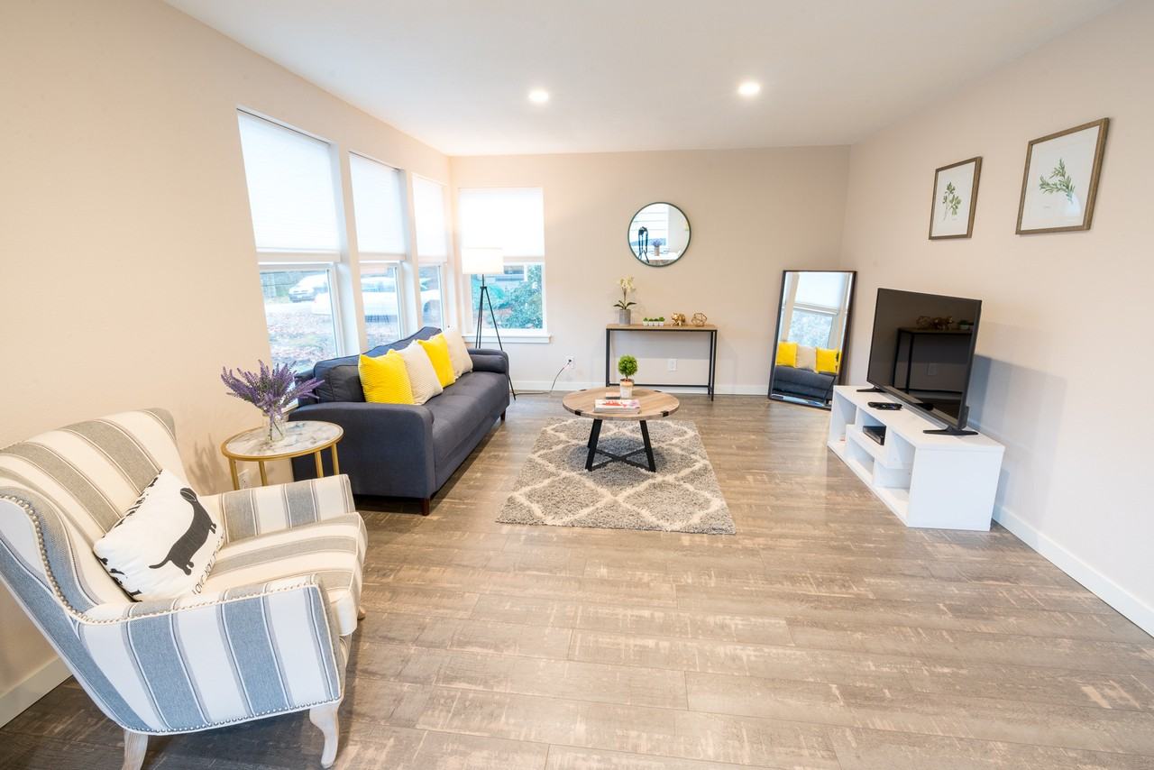 8985 Sw Center St #NA - Photo 4 of 22