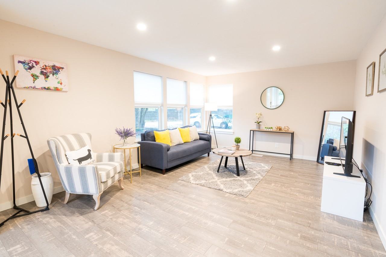 8985 Sw Center St #NA - Photo 7 of 22