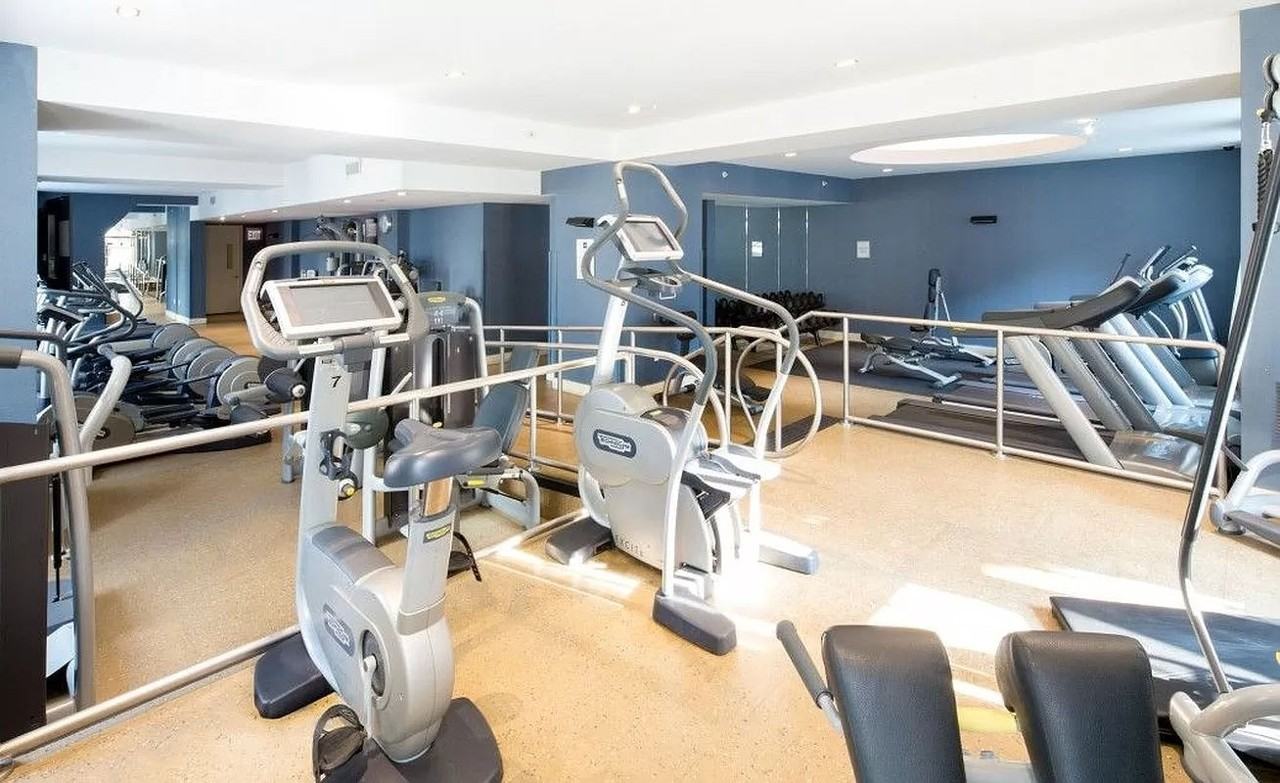 Exchange Pl #419 - Photo 2 of 15