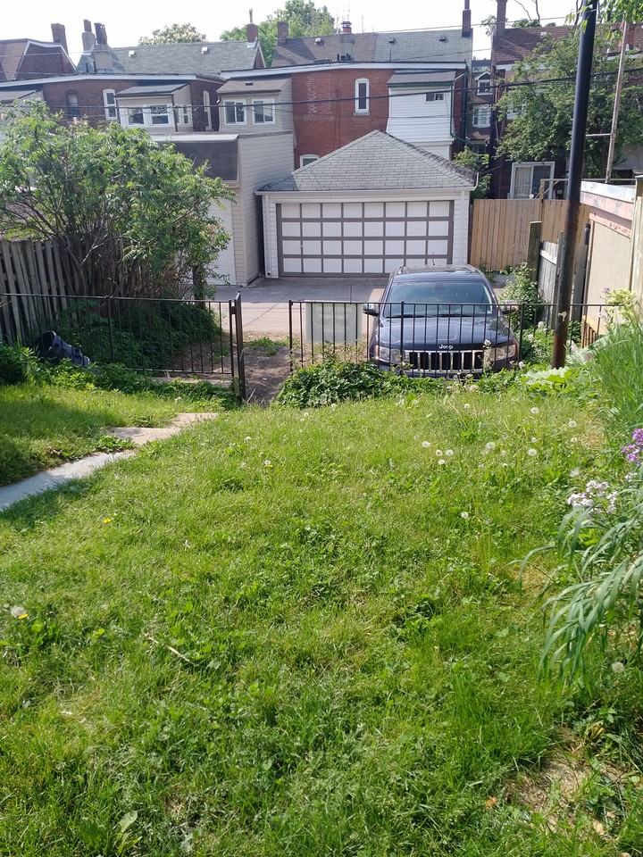 885 Davenport Road - Photo 5 of 11