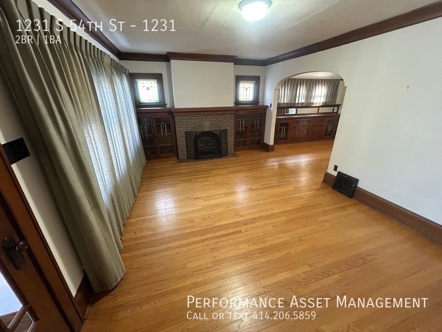 1231 S 54th St #1231 - Photo 2 of 20