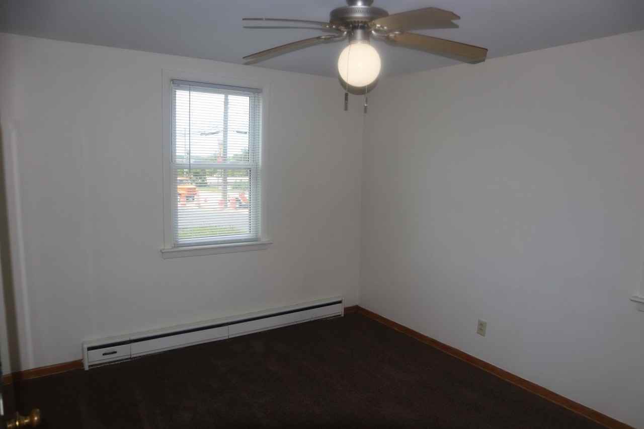 Wickliffe Manor - Photo 3 of 6