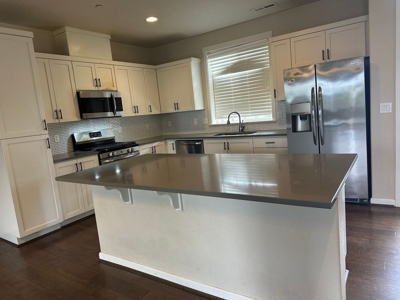 15232 Nw Marianna St - Photo 4 of 36