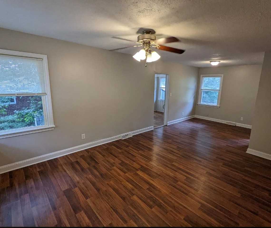 15 Sierra Ct - Photo 2 of 7