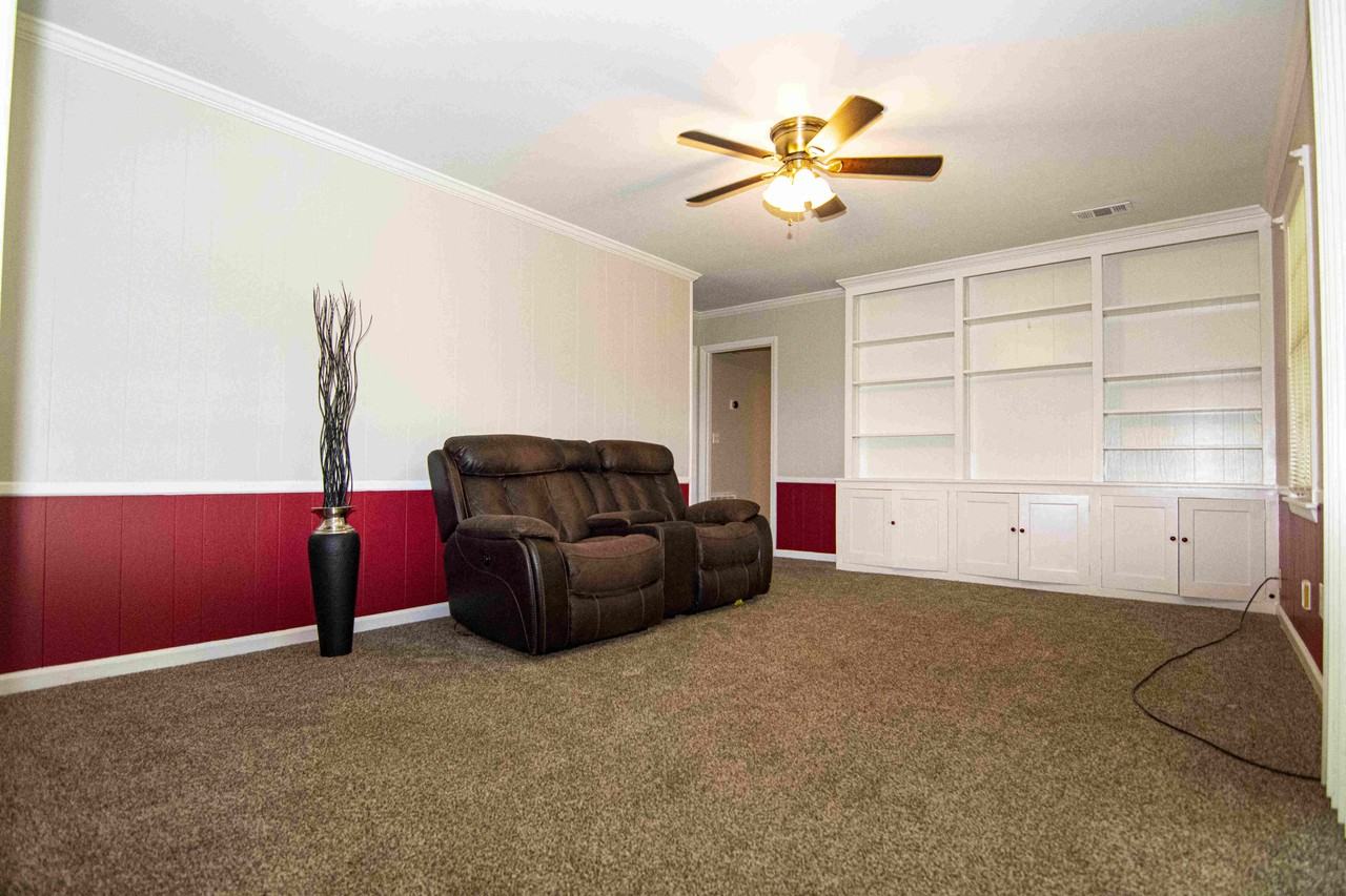 4100 King Arthur Pl #NA - Photo 3 of 12