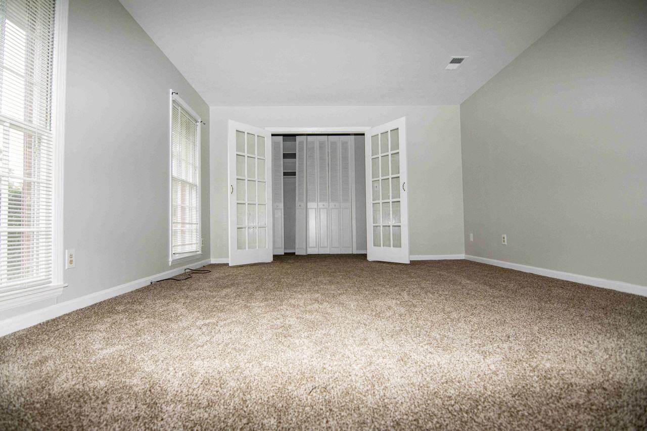 4100 King Arthur Pl #NA - Photo 4 of 12