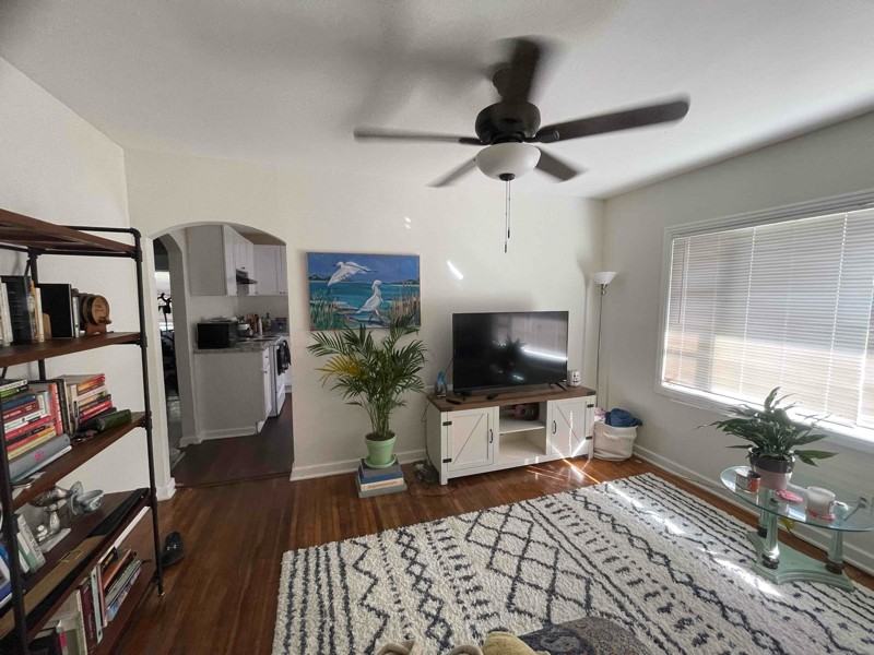 1101 N Stella Ave - Photo 2 of 8