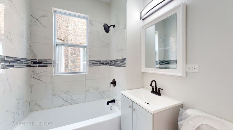 6607 S Sangamon St #2 - Photo 5 of 11