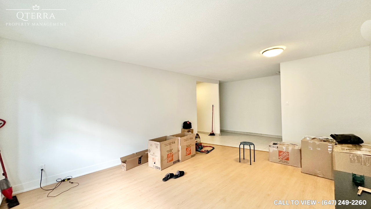 302-274 Cedar Avenue, Richmond Hill, Ontario L4C 2B4 - Photo 3 of 7