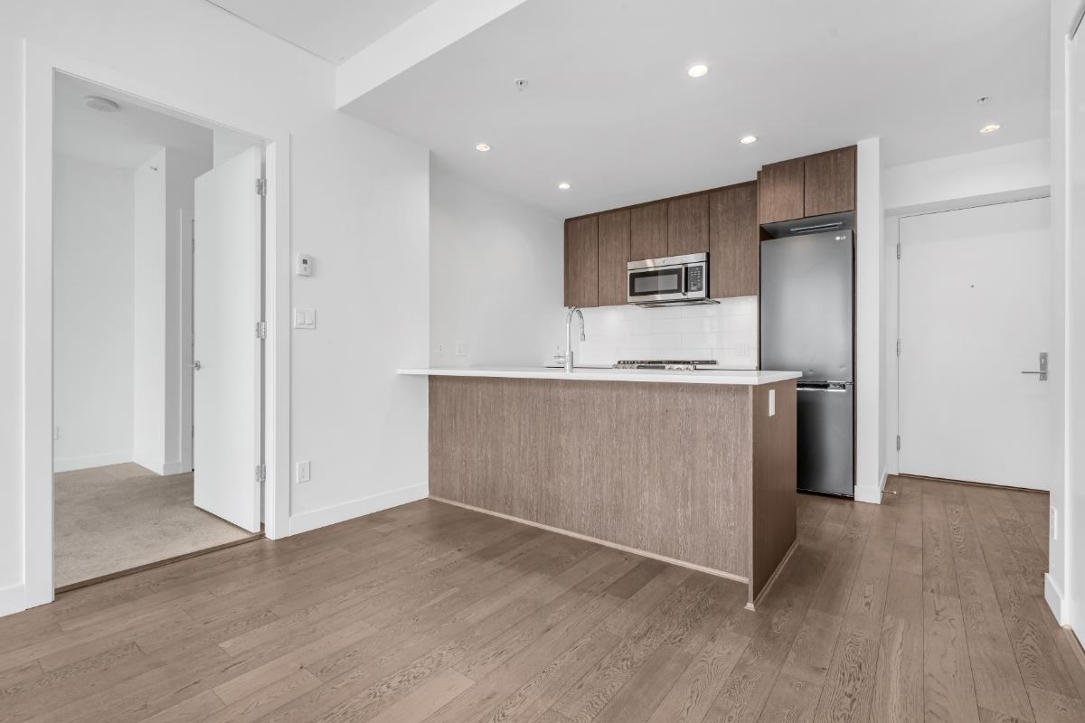 9080 University Crescent #11xx - Photo 2 of 21