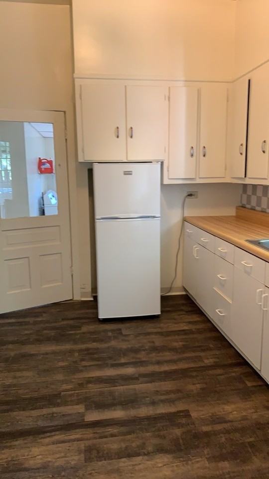 316 N High St - Photo 5 of 39
