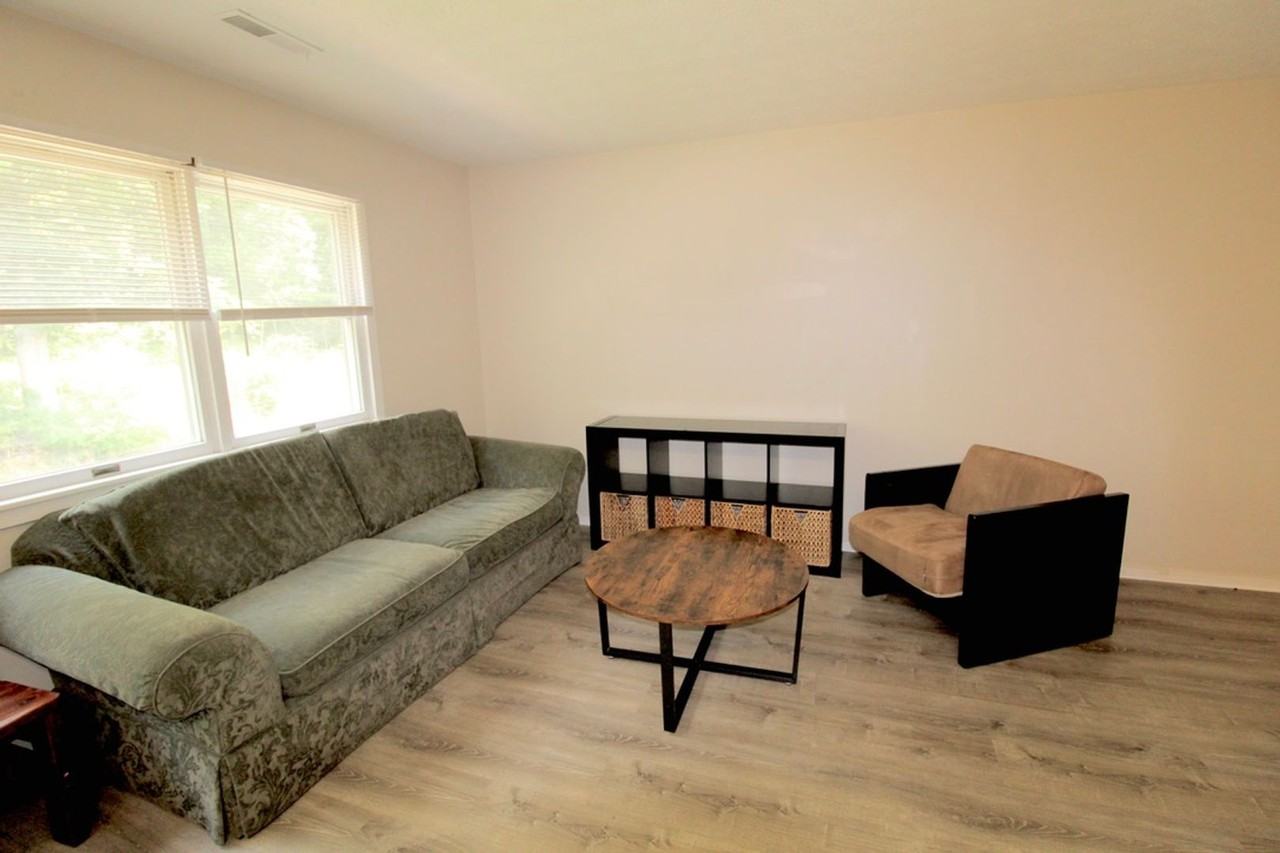 1216 Mountain View Dr - Photo 3 of 27