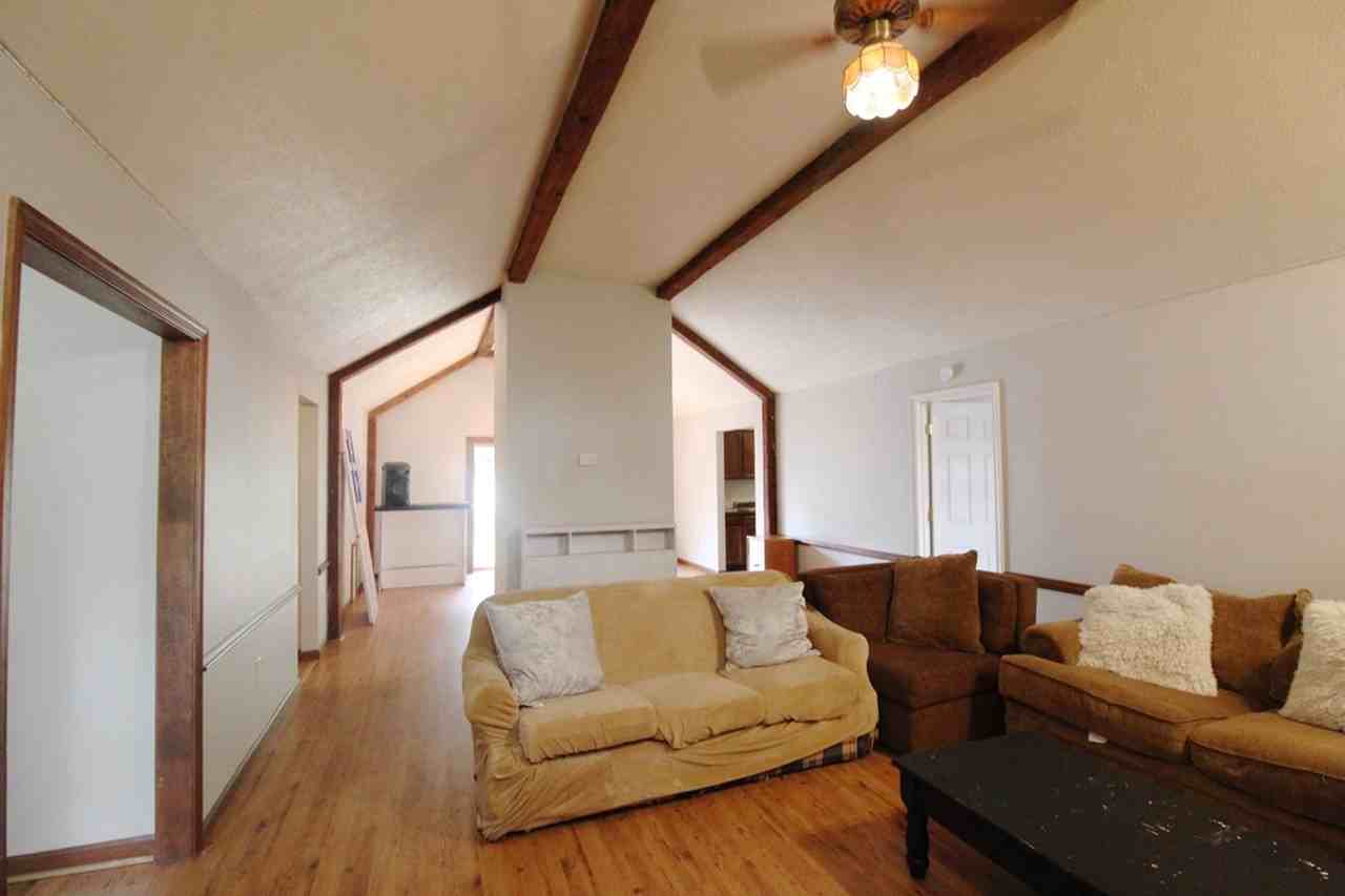 706 Greenbriar Dr - Photo 7 of 34