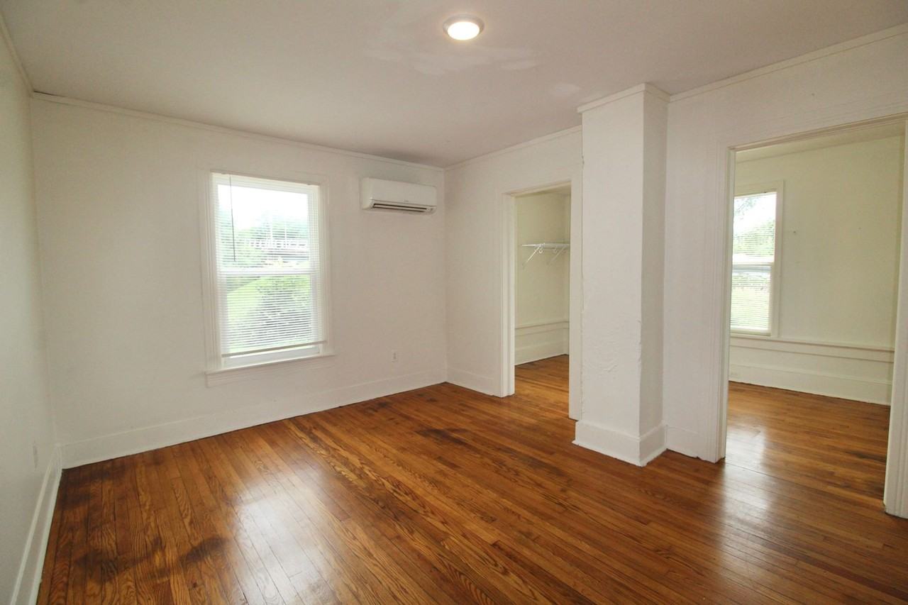 352 Old South High Street - Photo 3 of 24