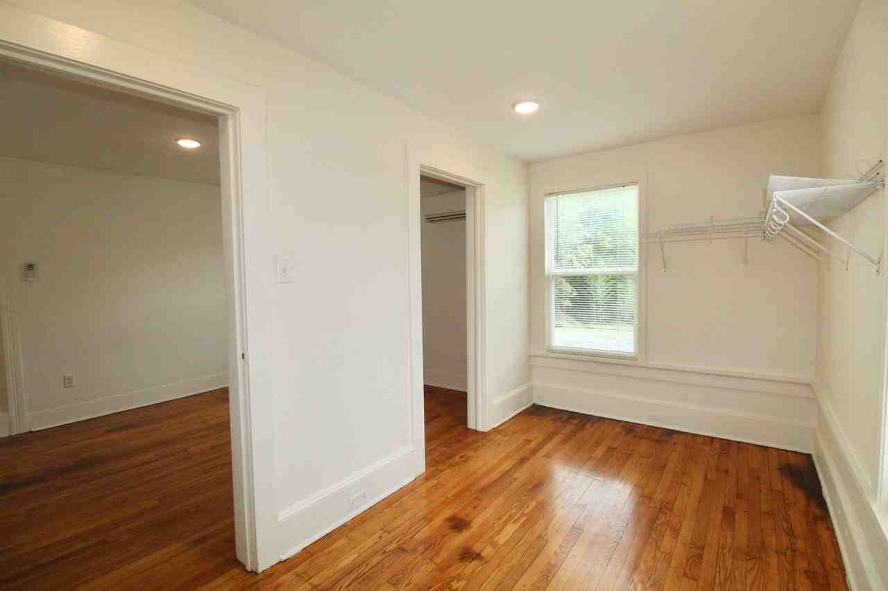 352 Old South High Street - Photo 7 of 24