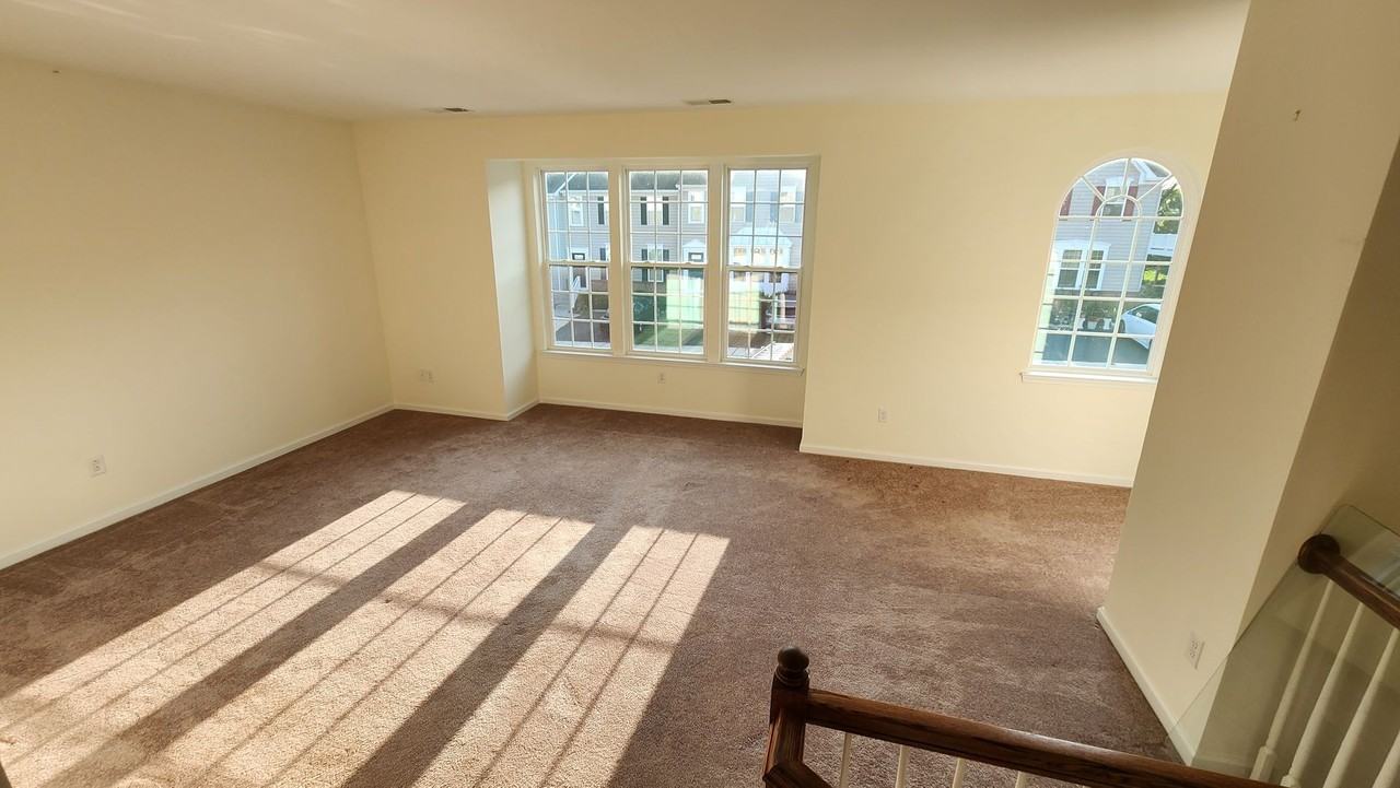 425 Scarecrow Ct - Photo 5 of 25