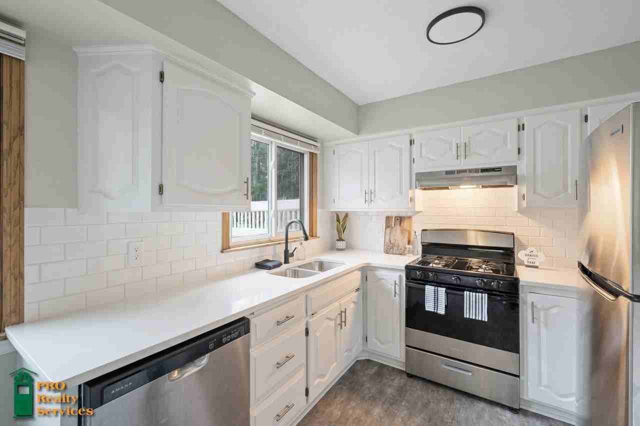 2725 107th Ave Nw - Photo 2 of 38