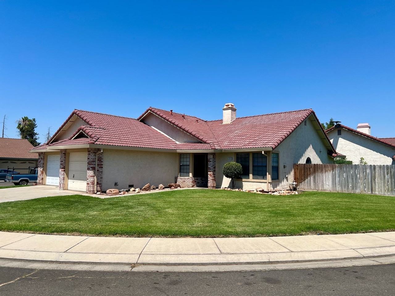 3416 Inland Ct - Photo 2 of 50