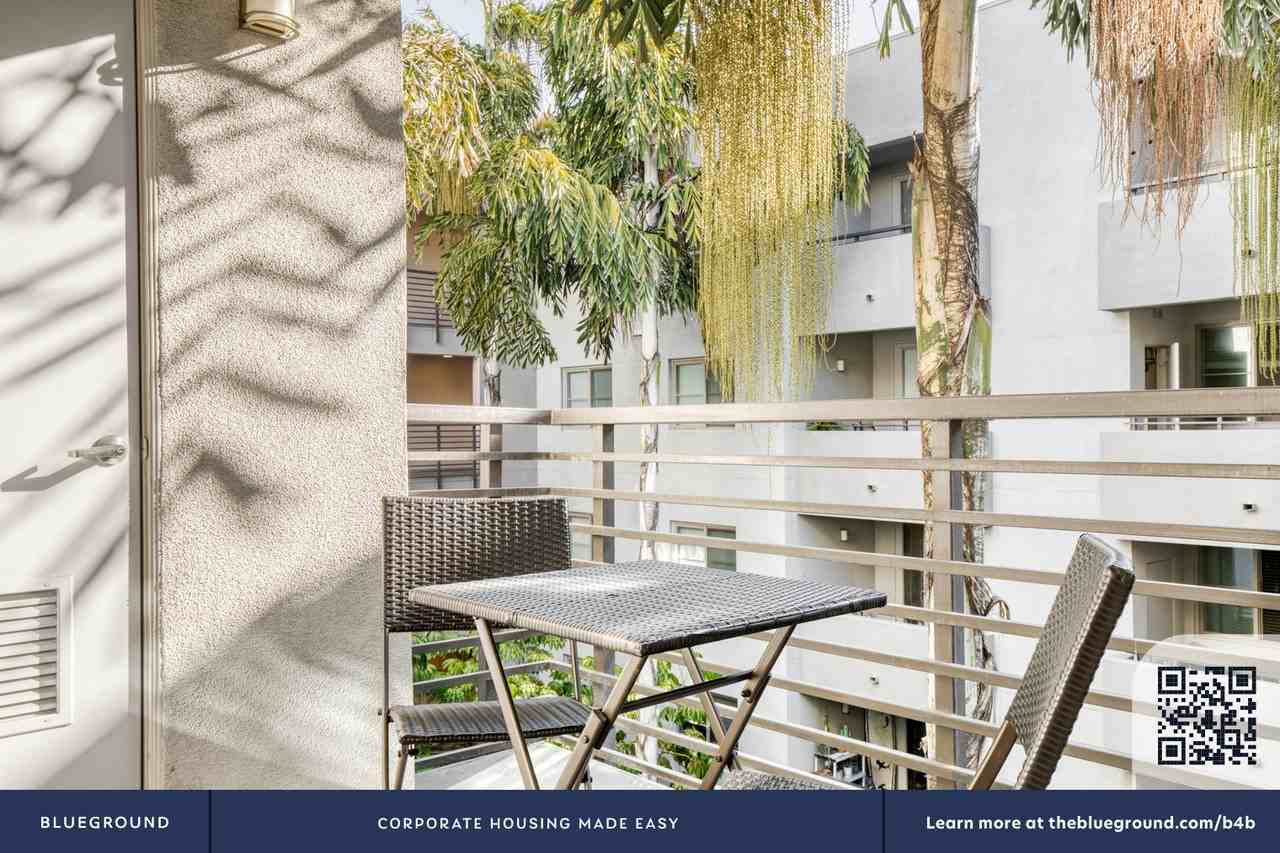 1724 North Highland Avenue - Photo 6 of 35