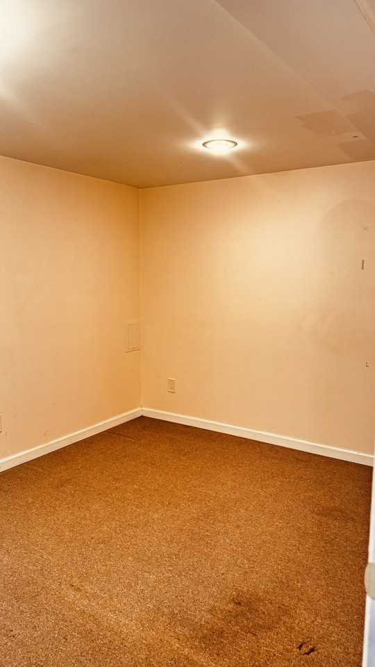 609 Oxford St #NA - Photo 3 of 14