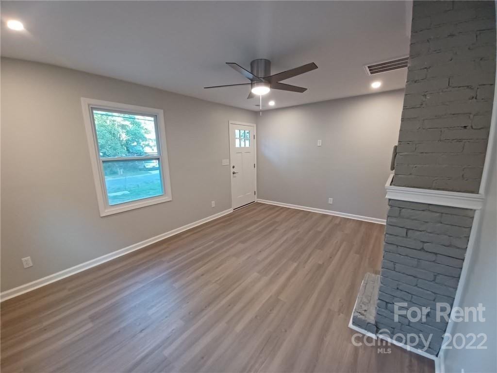 1229 Fairmont St #1 - Photo 3 of 15