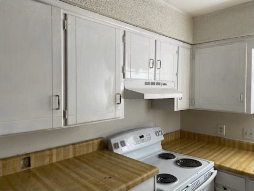 324 E Webster St #B - Photo 2 of 5