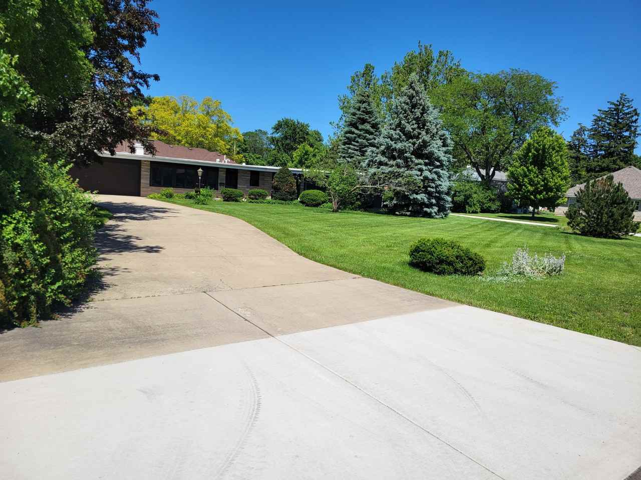 1633 Southlawn Pl #NA - Photo 5 of 25