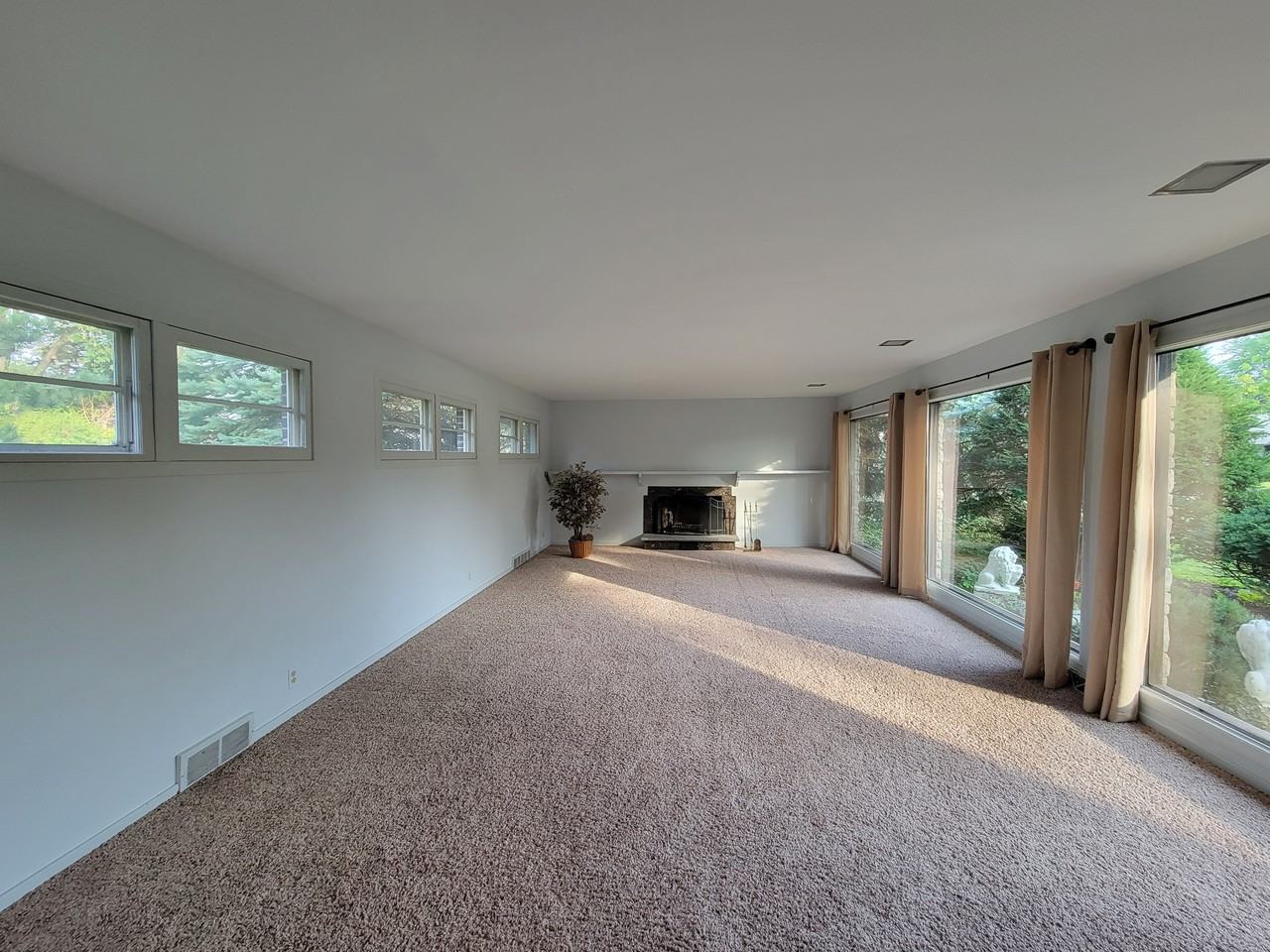 1633 Southlawn Pl #NA - Photo 7 of 25