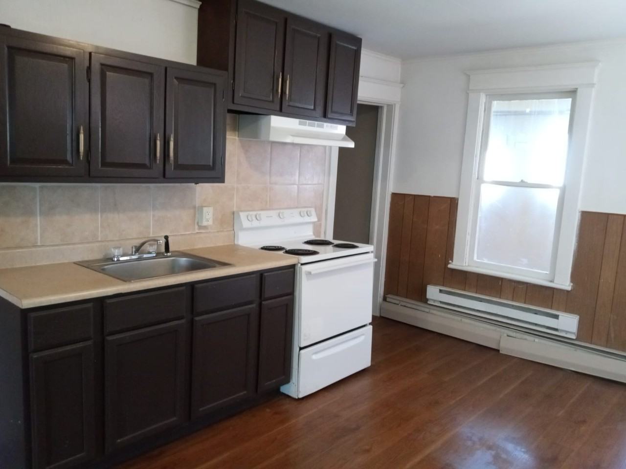 114 W Blaine St #114 - Photo 2 of 5