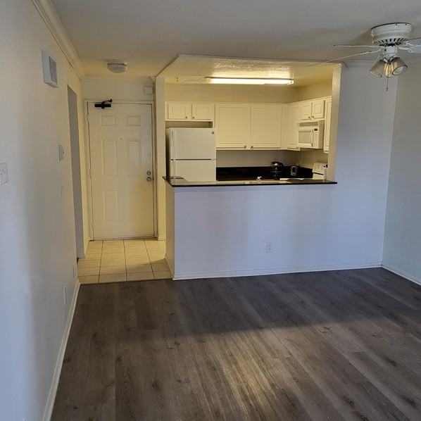 3550 Lebon Drive - Photo 3 of 15