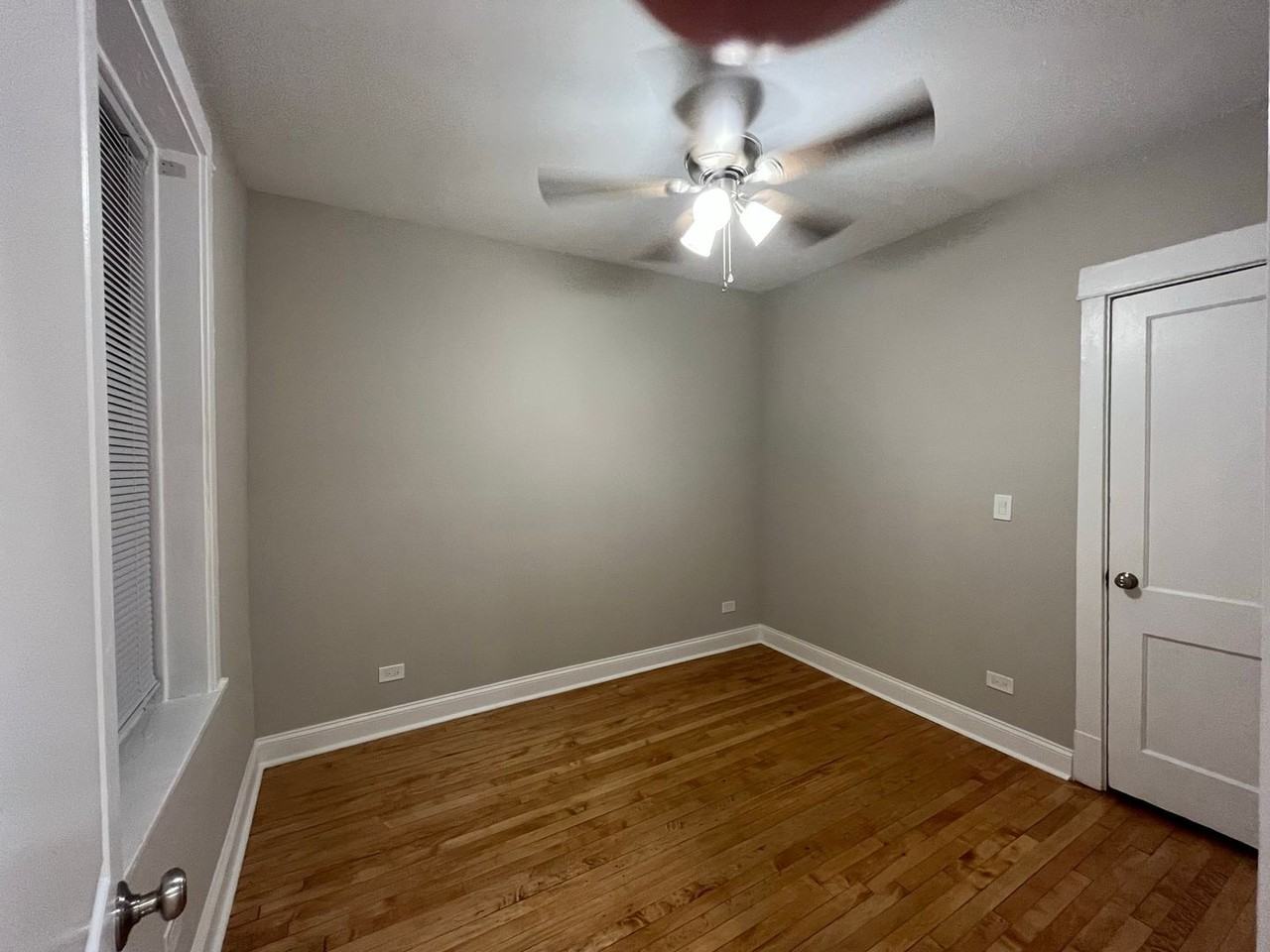 3816 W Montrose Ave #2 - Photo 7 of 20