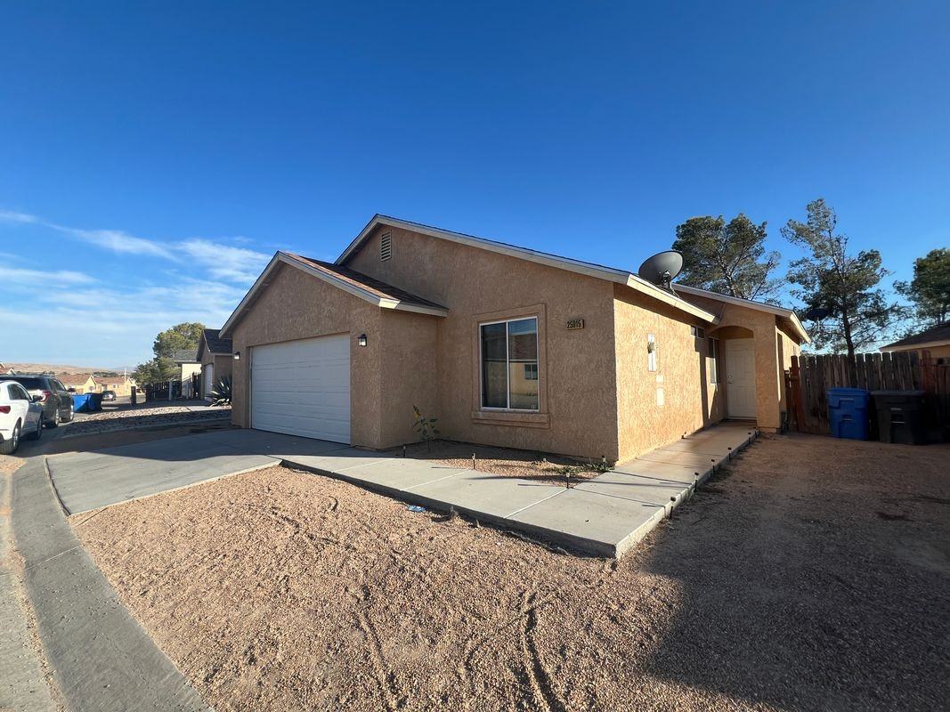 25015 Camino Del Norte - Photo 2 of 9