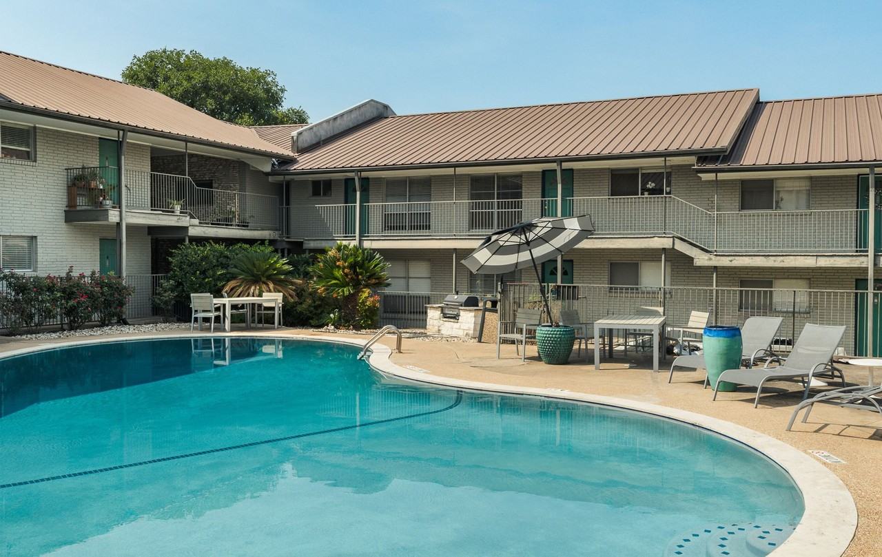 Tarrytown Flats - Photo 4 of 9