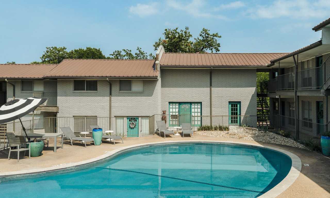 Tarrytown Flats - Photo 5 of 9