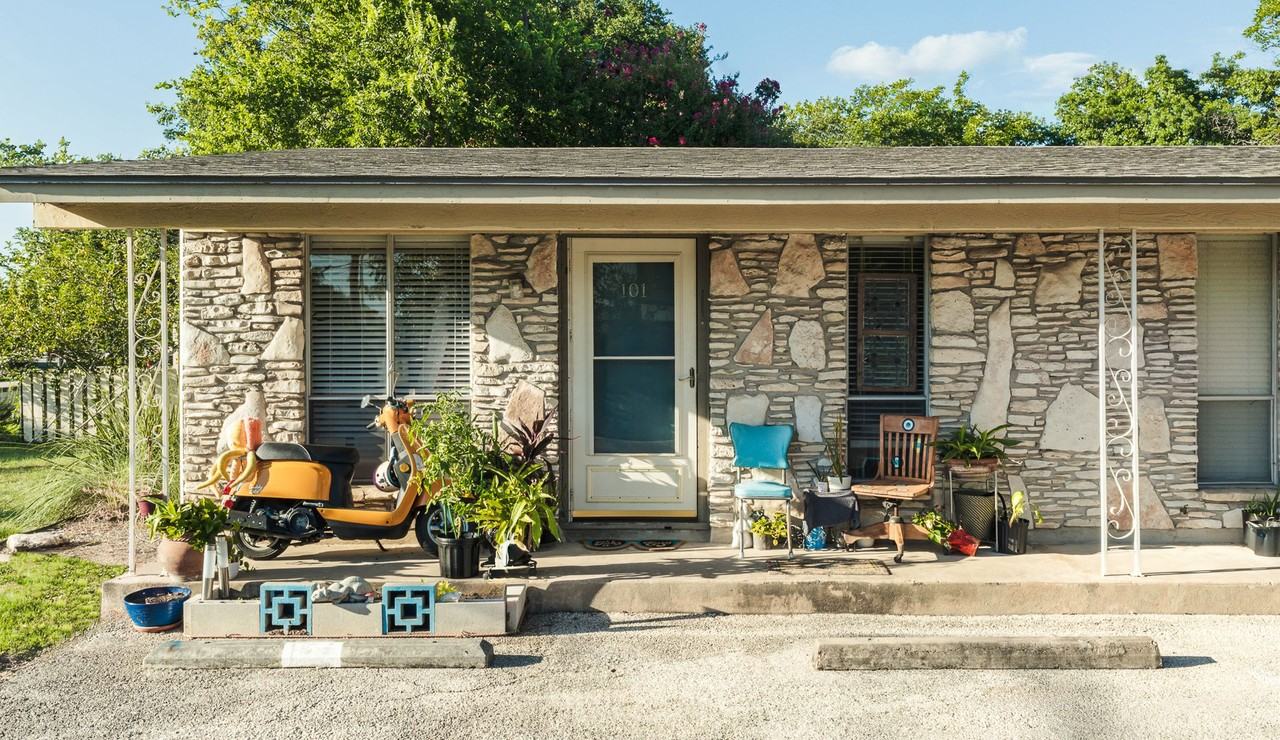 Sunshine Terrace Apts. - Photo 2 of 4