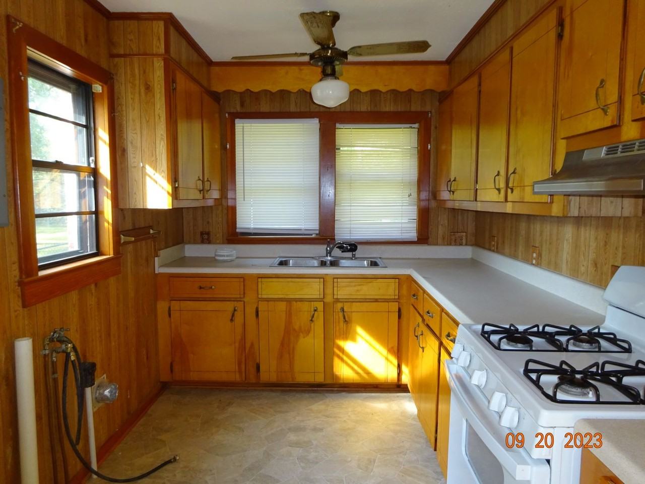 3816 27th St - Photo 2 of 6