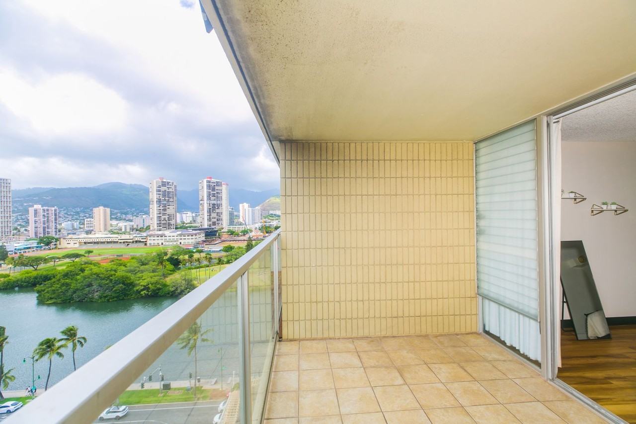 445 Seaside Ave #1616 - Photo 4 of 50