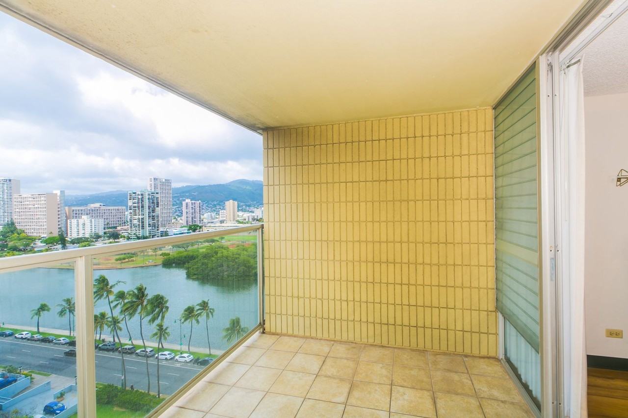 445 Seaside Ave #1616 - Photo 5 of 50